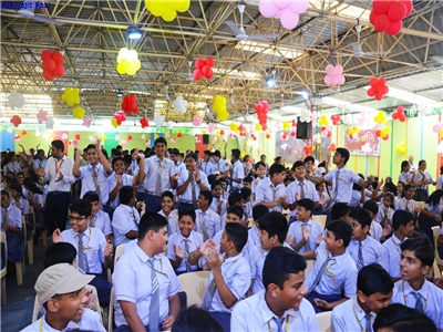 STUDENTS ENJOYING  RAJASTHANI FOLK MUSIC.jpg